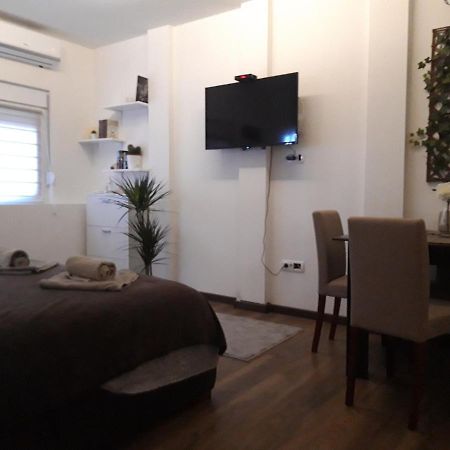 Vilovski Belgrado Esterno foto